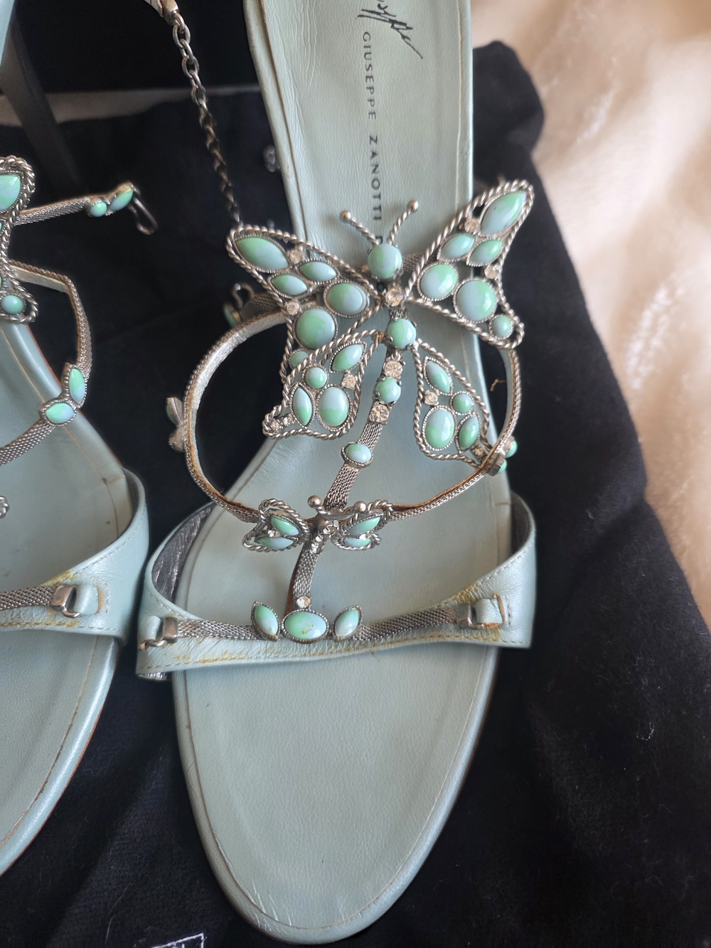 Giuseppe Zanotti  Butterfly Embellished Leather Sandals Sz 38 Fits 7.5 - 8 - Picture 3 of 13